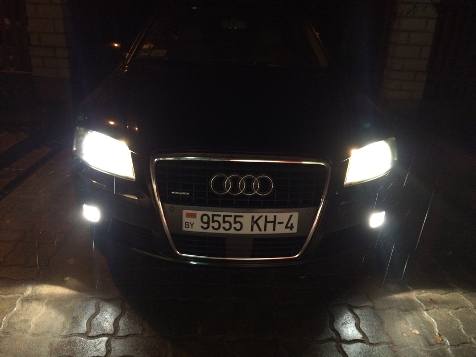 Замена штатных лампочек на лампочки с эффектом ксенона — Audi A8 (D3 ...