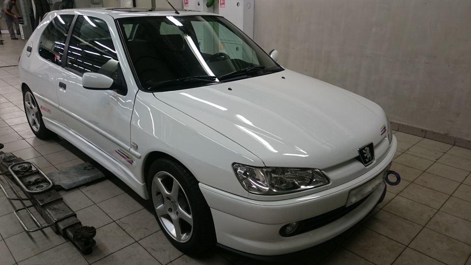 автомобиль peugeot 306 1994 года выпуска автомобиль peugeot 306 1994 года выпуска