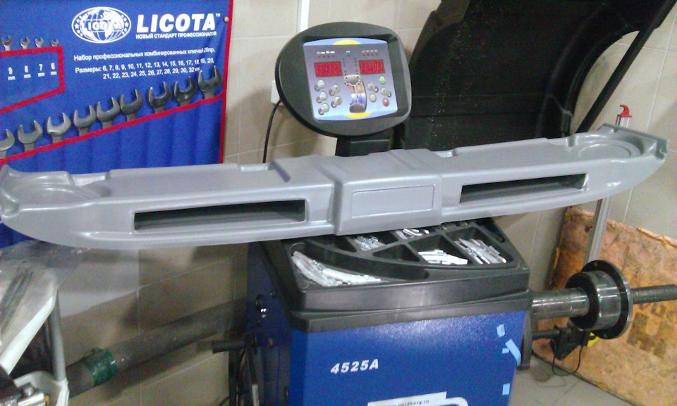 Установка музыки в полку УАЗ Хантер. — DRIVE2