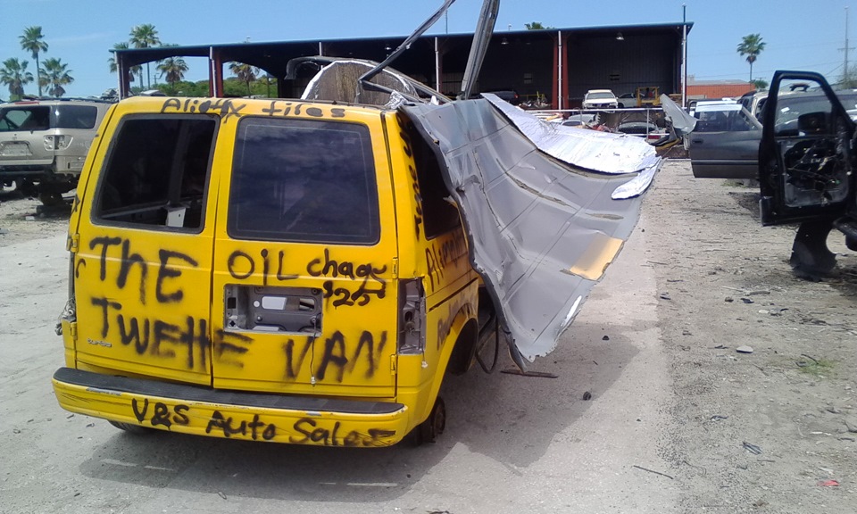 Теперь я знаю что обозначает словосочетание Снесло крышу :))) — Dodge Dakota (1G)