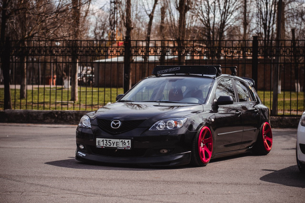 Mazda 3 BL stance