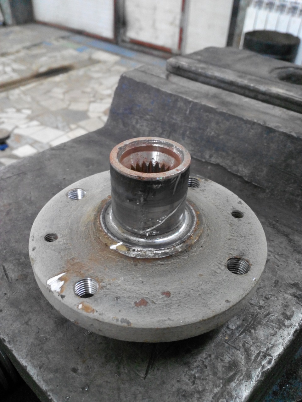 Как смазать подшипник передней ступицы на рено логан - 90 фото