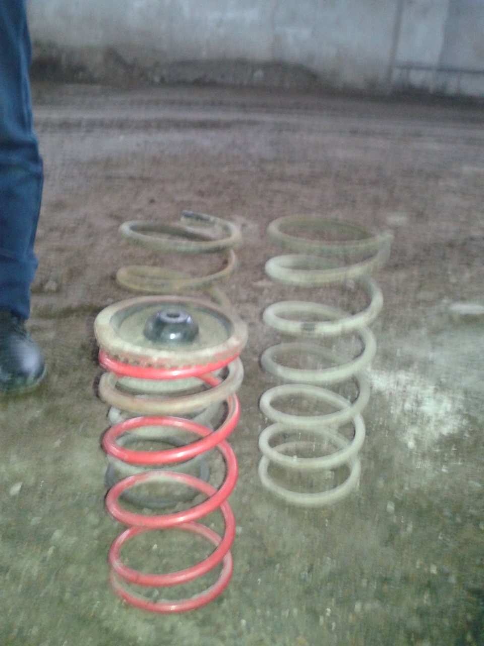 S max пружины. Задние пружины форд мондео 3 седан. S max пружины. Пружина задней подвески форд s-max. Пружины фобус на форд s max.