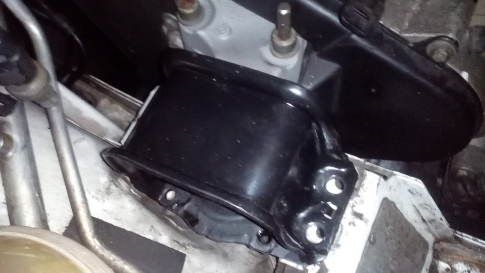 Подушка двигателя — Peugeot 307, 2 л, 2003 года | своими руками | DRIVE2