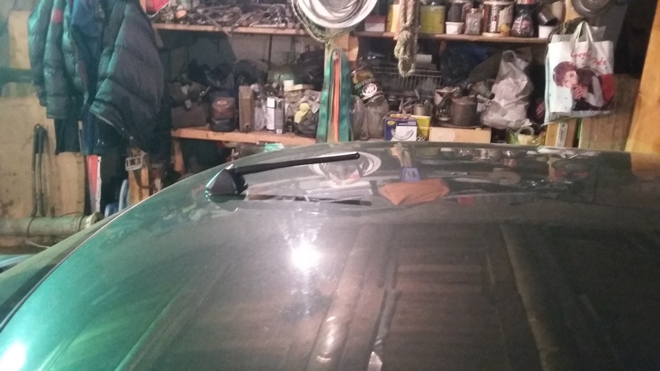 Антенна обманка на крышу авто приора