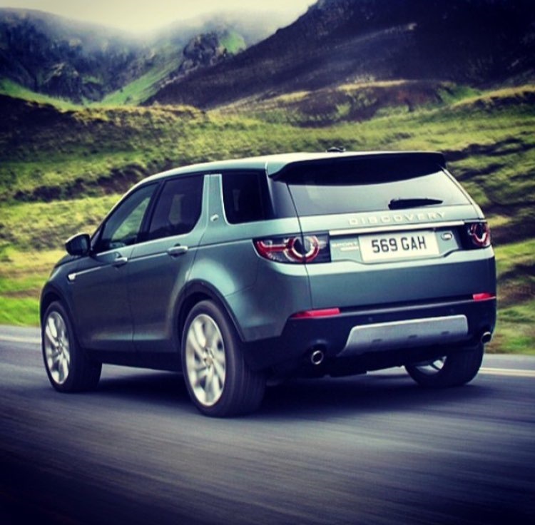 Discovery sport. Новый ленд Ровер Дискавери спорт. Ленд Ровер Дискавери спорт 2. Ренд ровкр диска вери спорт. Ленд Ровер Дискавери спорт 18.