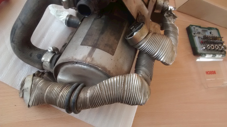 гофра в мусор — Volvo S80 (1G)