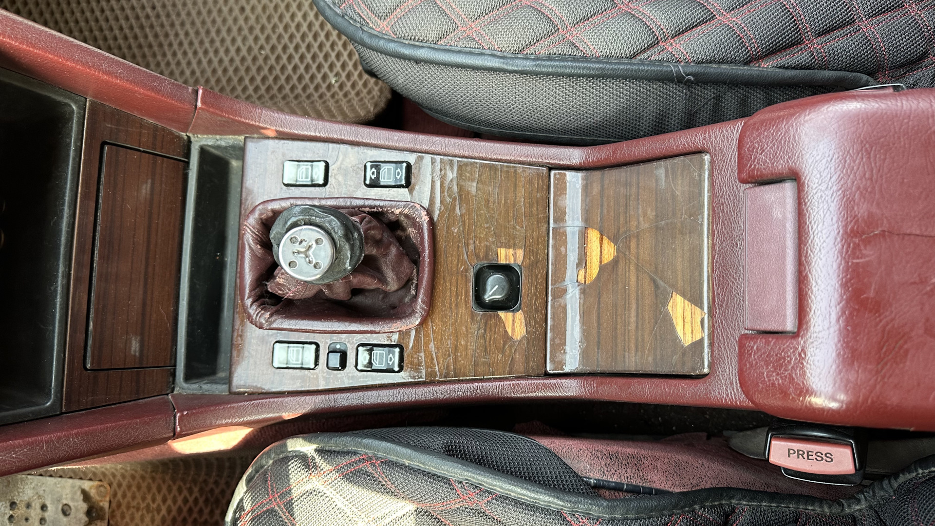 Расколхозил центральную консоль — Mercedes-Benz C-Class (W202), 2,2 л ...