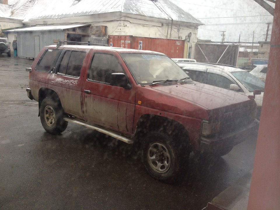 Фото в бортжурнале Nissan Terrano I