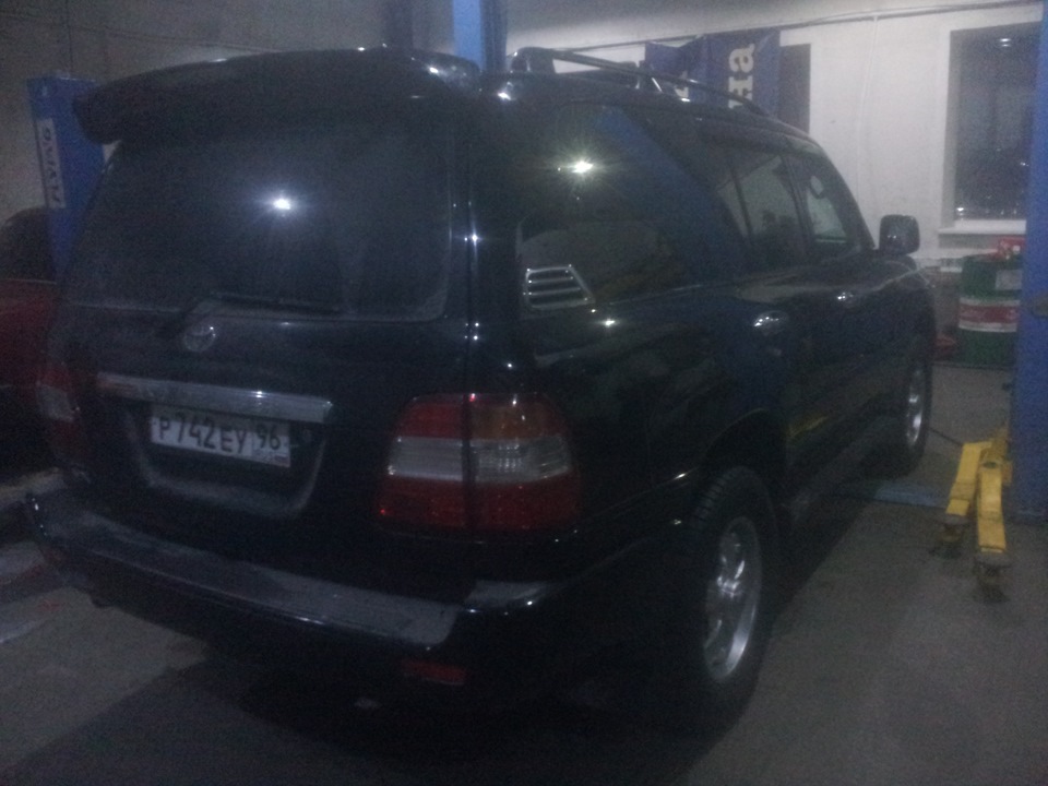 ну вот и японский уазик получил крыло — Toyota Land Cruiser 100, 4,2 л ...