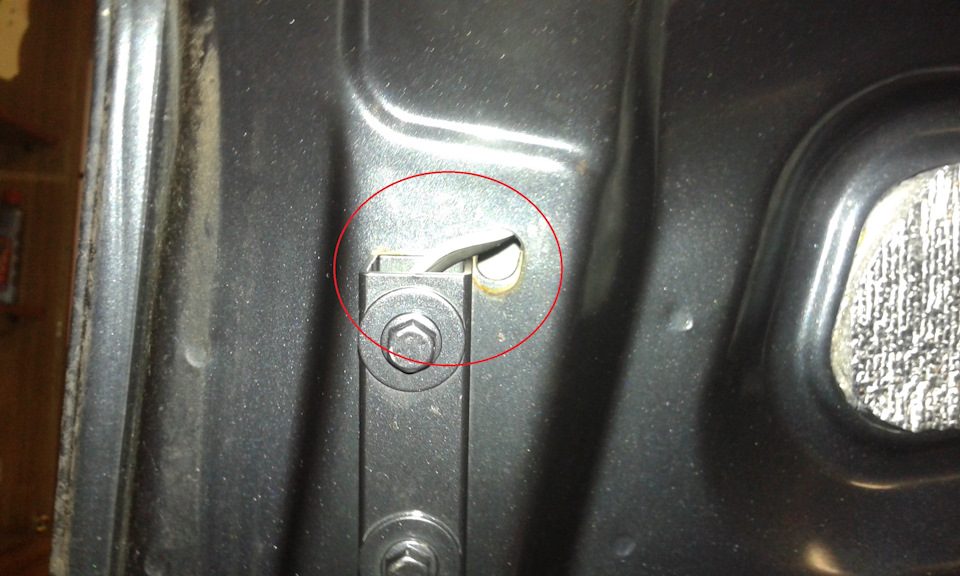 Проворачивается ключ в замке багажника — Renault Logan (1G), 1,4 л ...