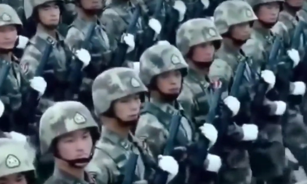 Старые видео китайские. Самая дисциплинированная армия в мире. Дисциплина в китайской армии. Дисциплина в армии. Китайская дисциплина видео гвардейцы.