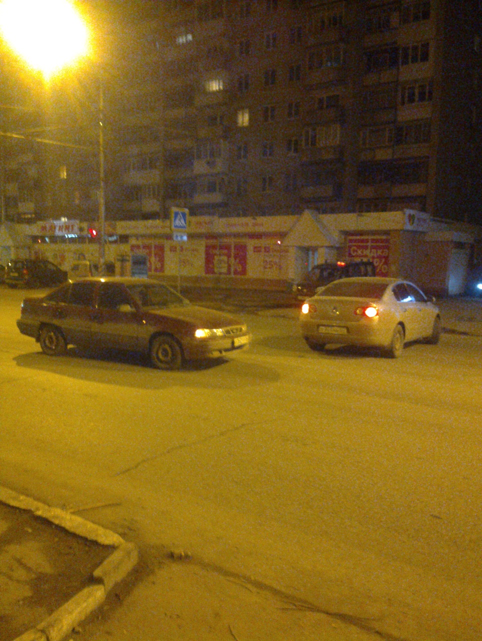 ДТП при развороте прилетел в зад — Volkswagen Passat B6, 1,6 л., 2007 ...