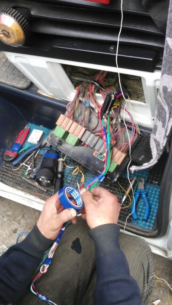 Установка центрального замка мерседес спринтер Локо Авто.ру