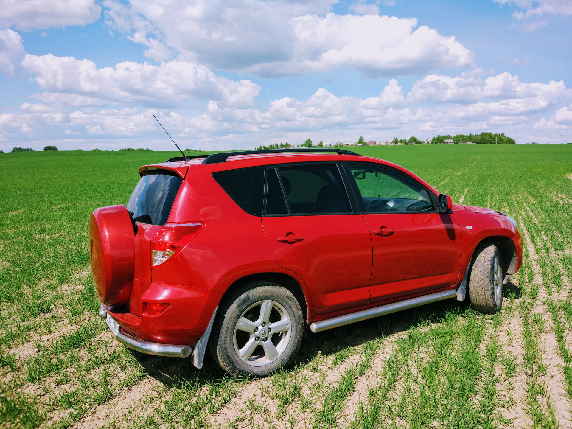 Тойота рав л. Rav4 маленький. Машина рав легковушка. Рав4 в лесу.