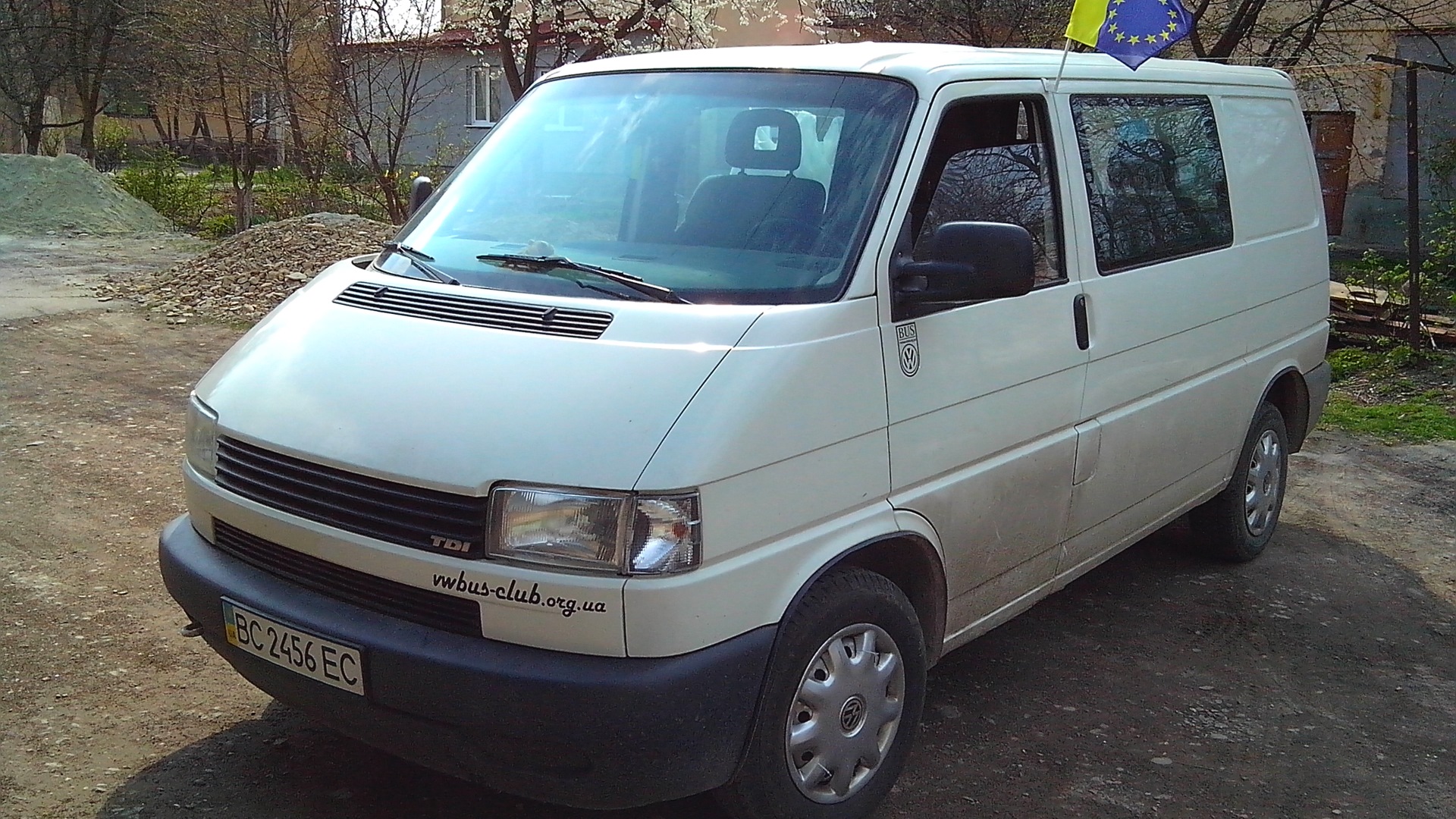 Volkswagen Transporter T4 2.5 дизельный 1998 | 75 киловатный тепловоз на  DRIVE2