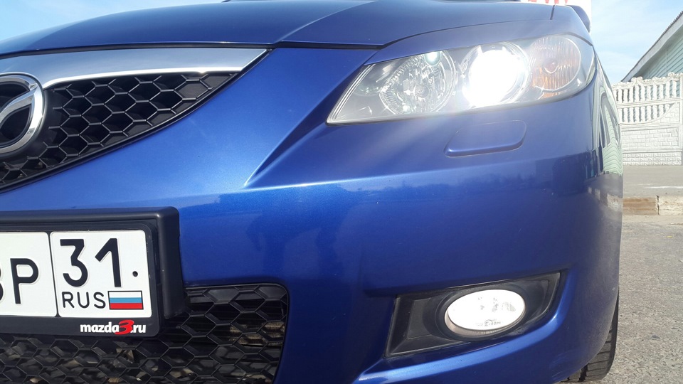 Белый в ПТФ. — Mazda 3 (1G) BK, 1,6 л, 2008 года | стайлинг | DRIVE2