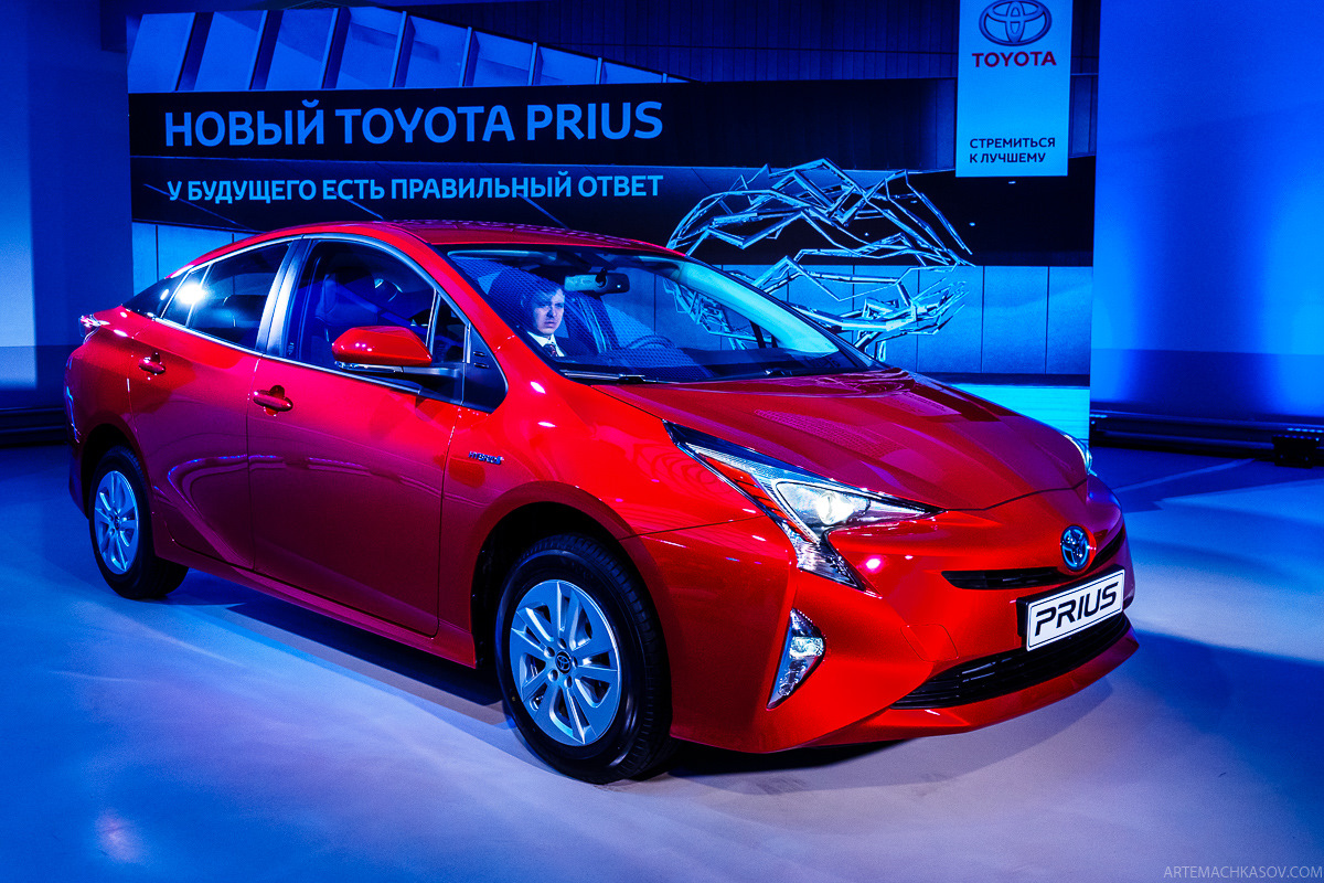 Что представляет собой новый Toyota Prius, и причем тут 22 педали тормоза —  «Гибридные машины» на DRIVE2