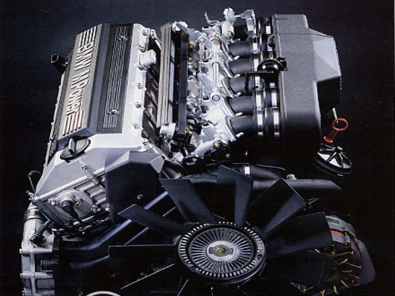 Мотор м 5. Мотор БМВ s38b38. БМВ м5 е34 двигатель. S38 BMW двигатель b36. BMW e34 m5 мотор.
