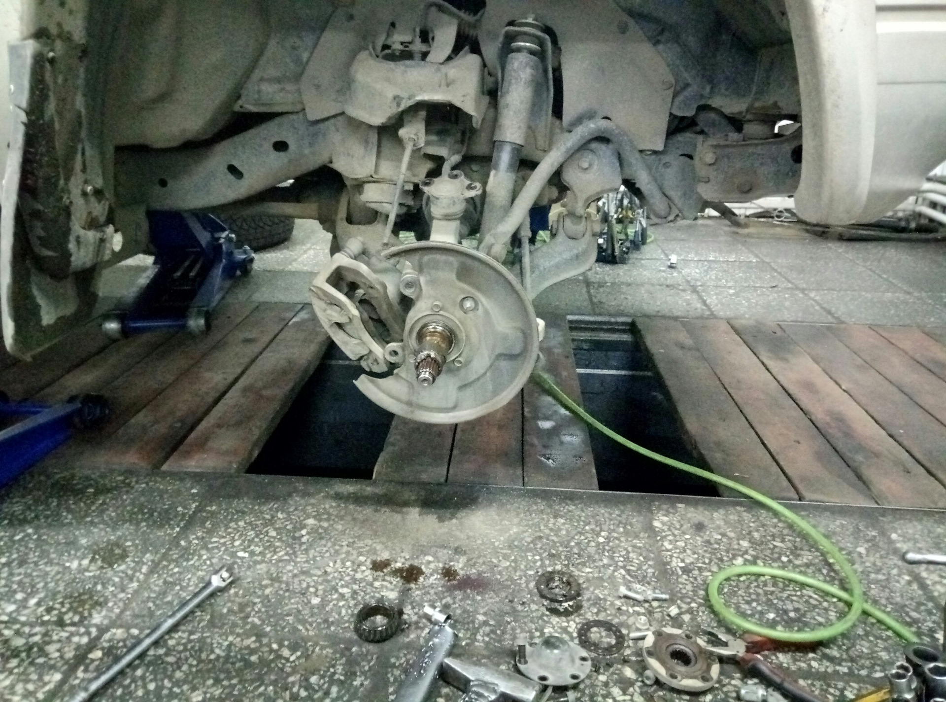 Замена подшипника минск. Перепрессовка ступичного подшипника. Замена подшипника минск. Замена ступичного подшипника приора. Замена подшипника минск.