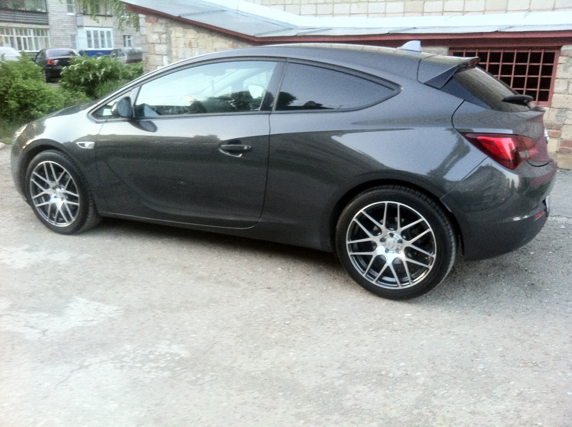 Opel Astra GTC r19