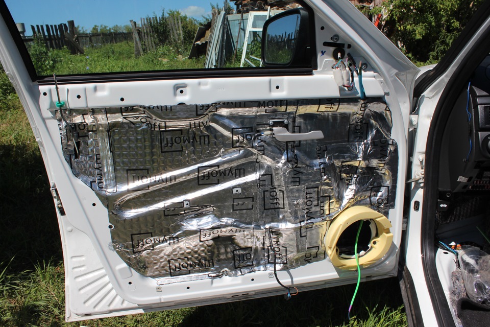 Шумоизоляция — Lada Приора хэтчбек, 1,6 л, 2014 года | автозвук | DRIVE2