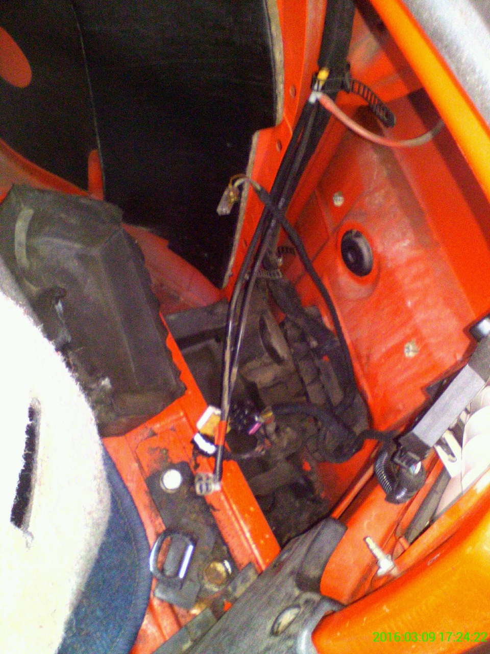 Блок комфорта и кнопки открытия багажника — Audi A4 (B5), 2,5 л, 1999 ...