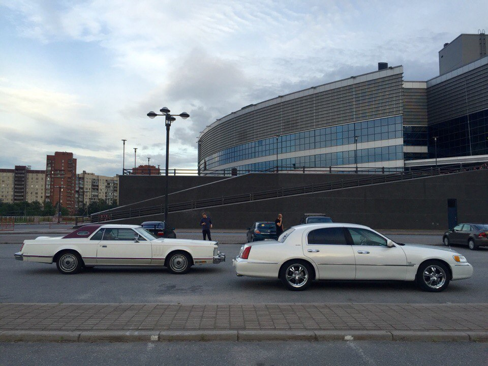 Фото в бортжурнале Lincoln Town Car III
