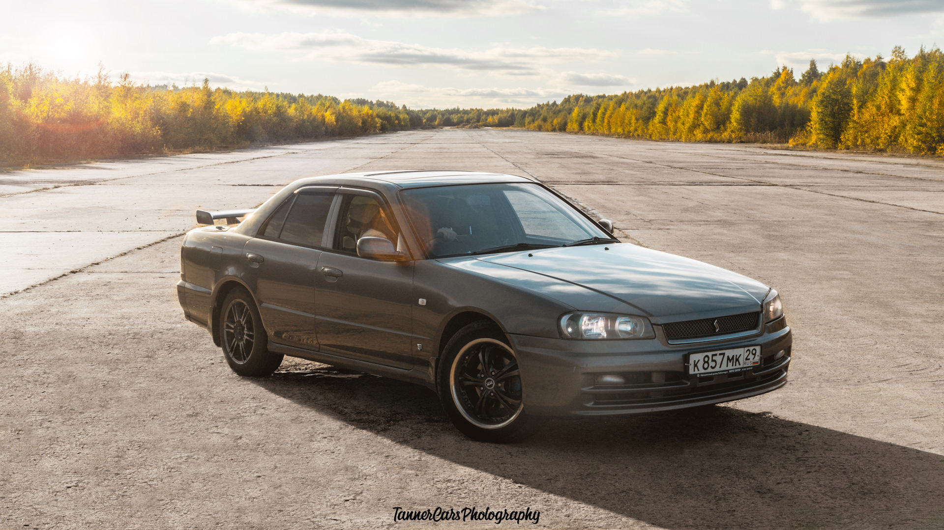 Nissan Skyline hr34