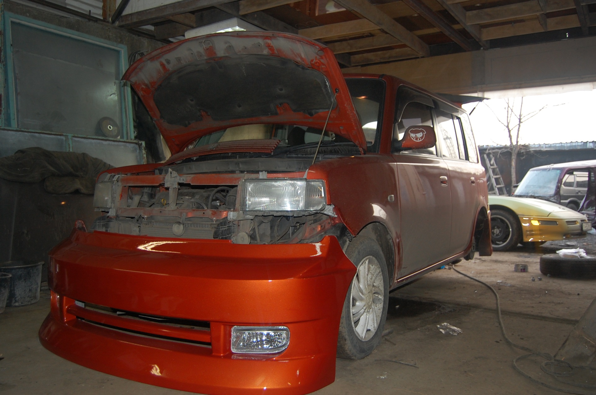 Installing Fabulos - Toyota bB 15L 2003