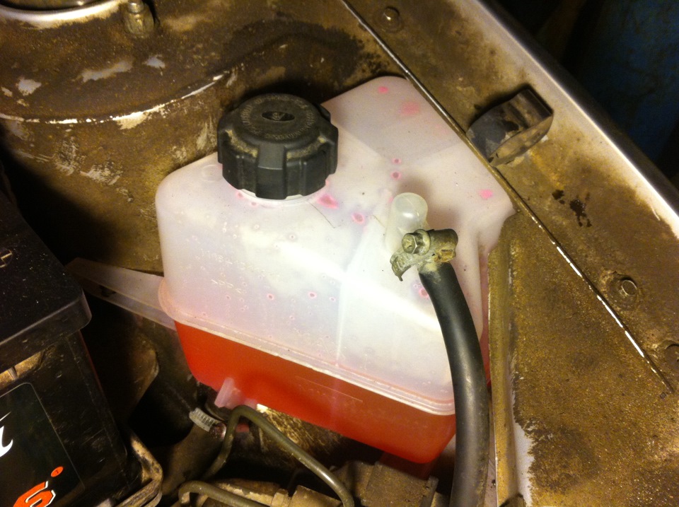 Расширительный бачок течет словно сучка — DRIVE2