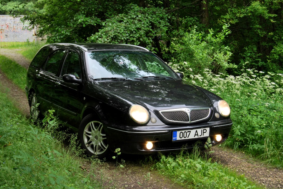 машина не особо мытая, короче какая она есть:) — Lancia Lybra, 2,4 л ...