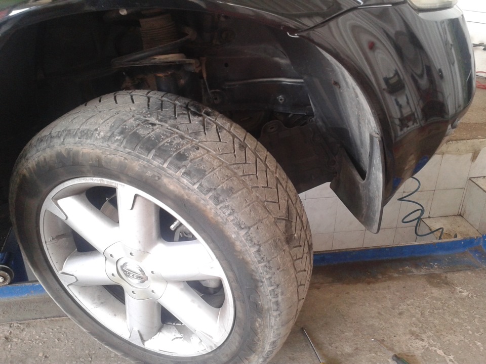 Течет охлаждающая жидкость — Nissan Murano I, 3,5 л, 2006 года ...