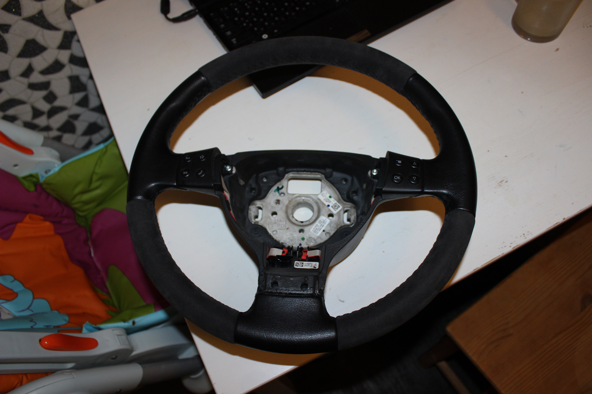 7. Руль из Алькантары — Volkswagen Passat B6, 1,8 л., 2008 года ...