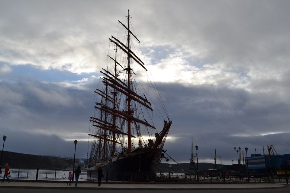 В Мурманск пришел барк "СЕДОВ" — Volvo XC70 III, 2,4 л, 2014 года ...