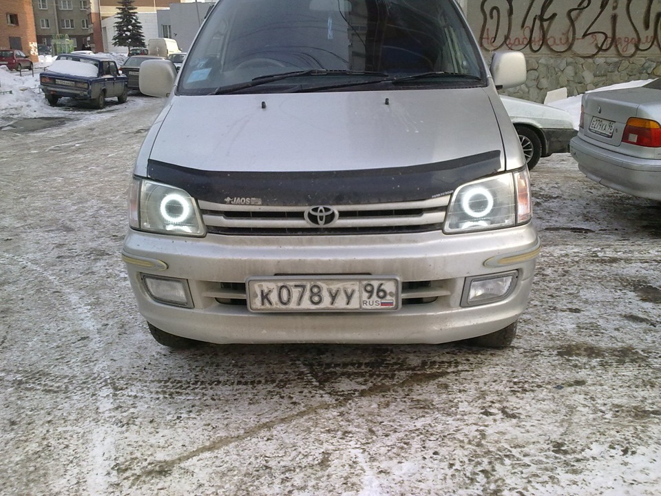 toyota noah левый руль