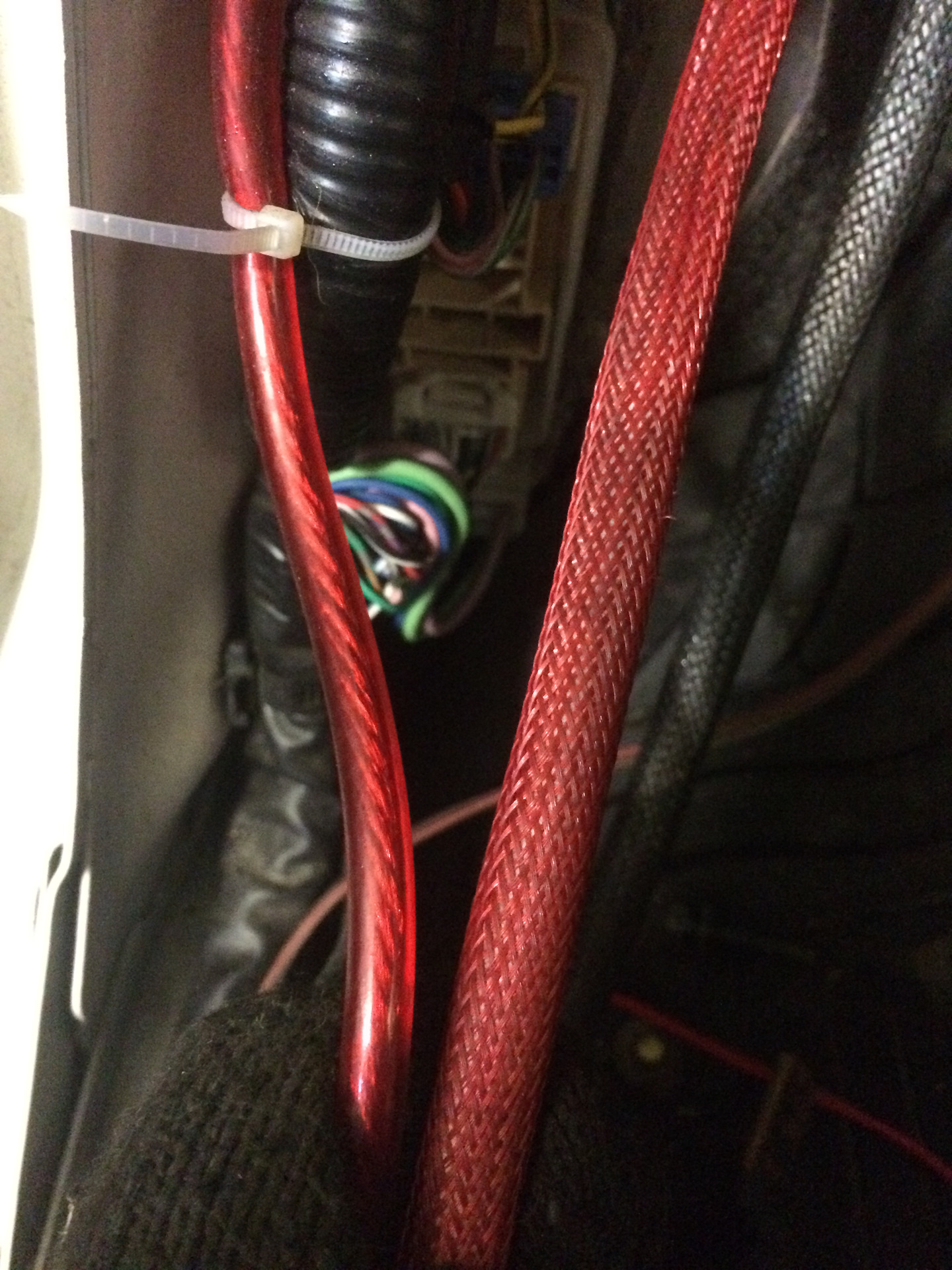 №56 — Новый кабель для усилителя. КГ 1х35 — Daihatsu Mira (L275/L285 ...