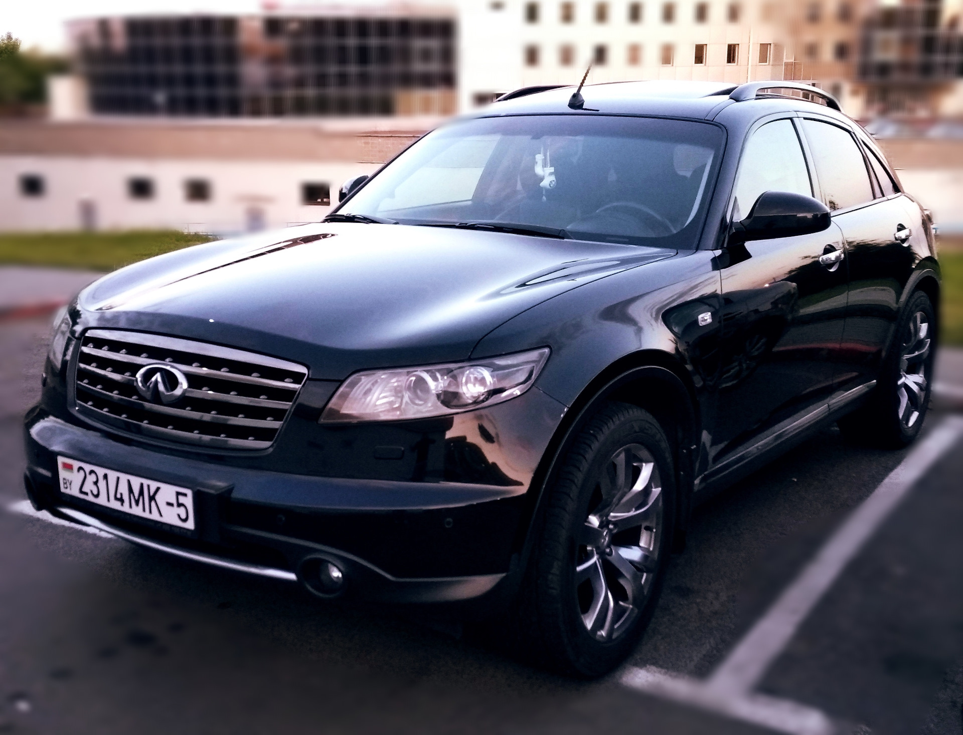 3.5 машина. Infiniti fx35. Infiniti FX 1. Инфинити fx35 2015. Infiniti fx35 2010.