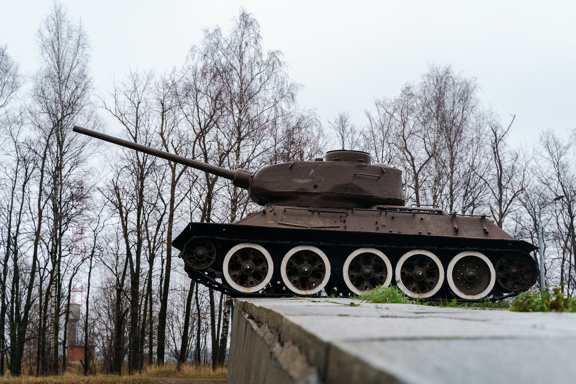 Танк т-34 Снегири