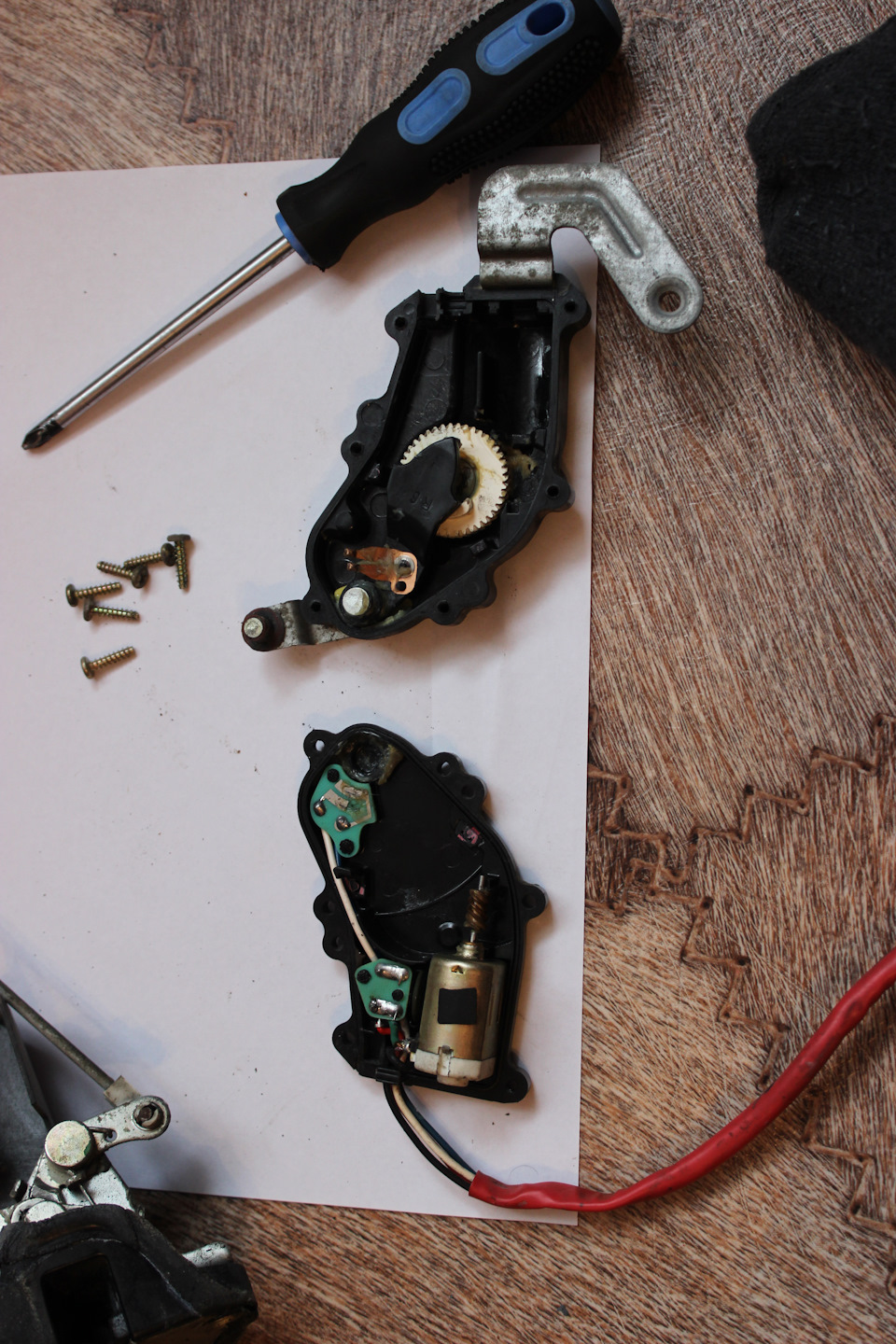 Ремонт электрозамка двери Toyota — Toyota Crown (S150), 3 л, 1995 года ...