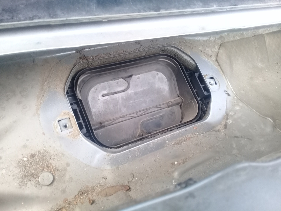 потеет лобовое стекло — Peugeot 607, 2,2 л, 2001 года | своими руками ...