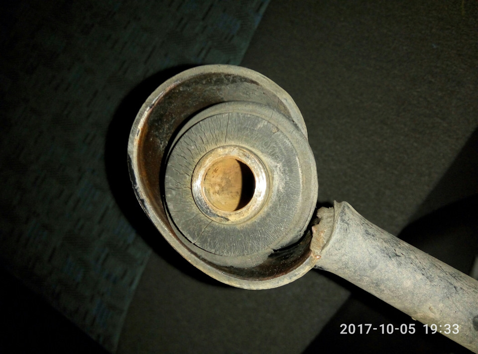 вкладыш продольной рулевой тяги. шевроле лачетти втулка верхняя рулевой рейки. наконечники рулевых тяг диагностика. замена тяги своими руками. замена тяги своими руками.