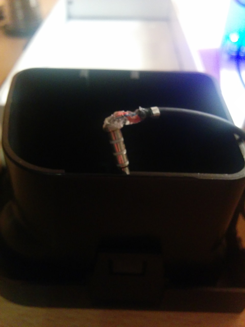 3.5mm Jack — Lifan Solano I