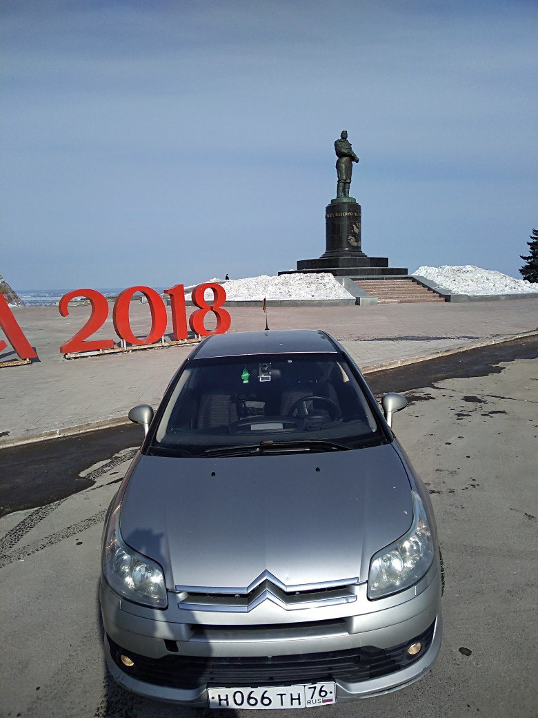 Заперся с заведённым двигателем Citroen C4, взлом. — Citroen C4 (1G), 1,6  л, 2008 года | другое | DRIVE2