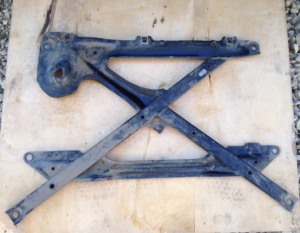 — снимаем силовую защиту картера КПП — Audi A5 Sportback (1G)