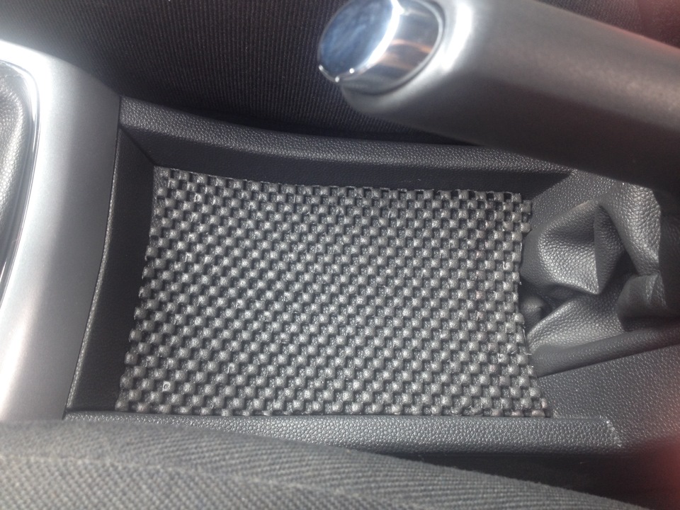 коврик под телефон — Opel Astra H GTC, 1,6 л, 2010 года | аксессуары ...