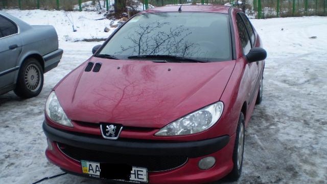 Peugeot 206 1.4 бензиновый 2008 | "темно-красный металлик" на DRIVE2