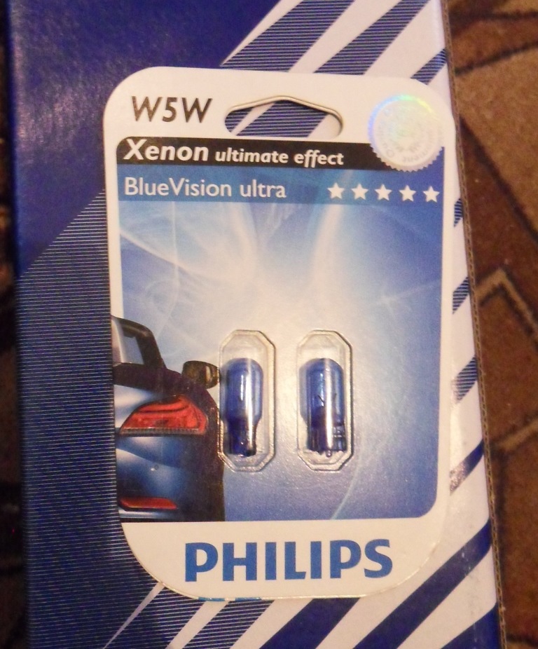 Габариты филипс. Philips т10 w5w 3000к. Лампочек в габариты Филипс синие. Форд фокус 3 Габаритные лампочки Philips. Лампочки Филипс в габариты w5w Субару Форестер sg5.