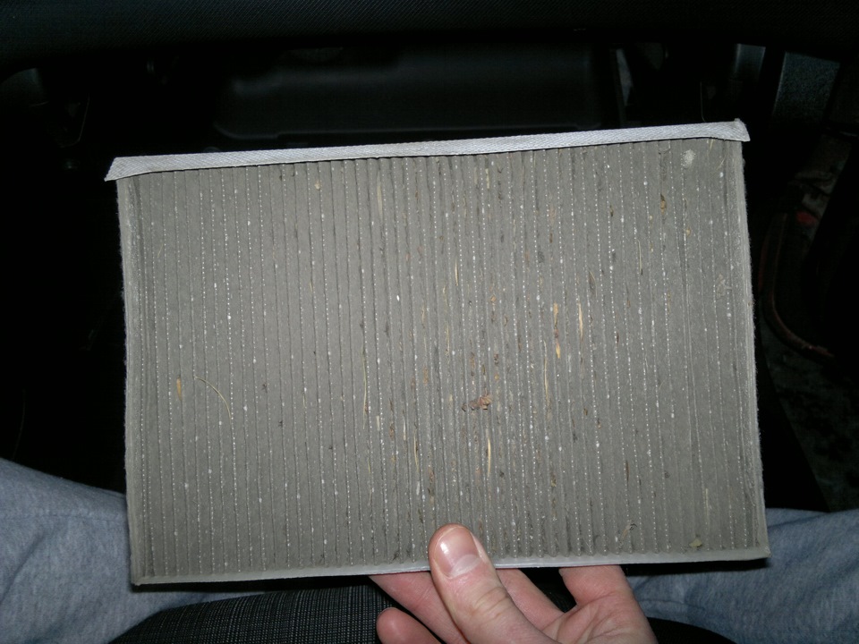 Замена салонного фильтра — KIA Ceed (1G), 1,6 л, 2011 года | расходники ...