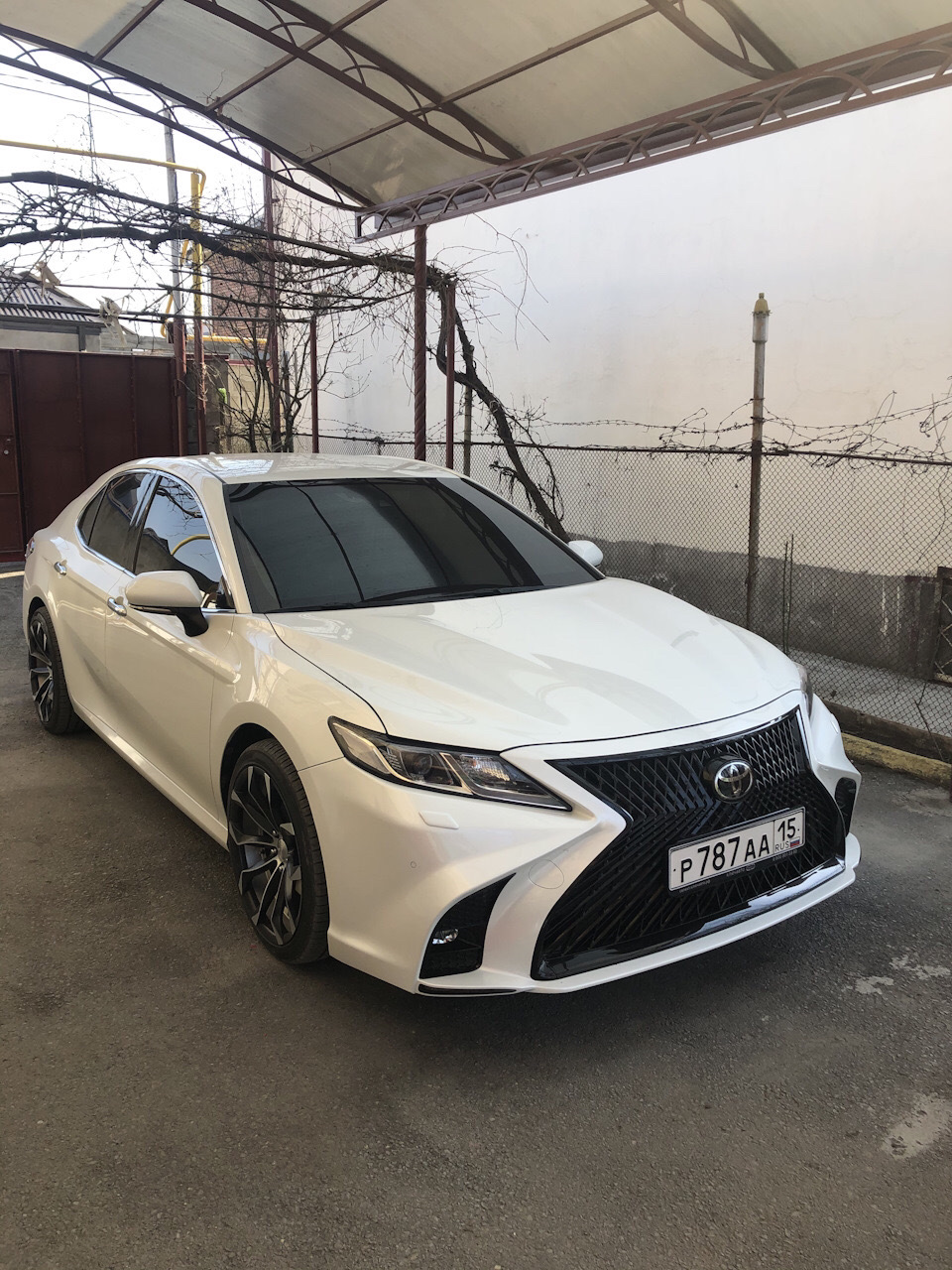 Камри 70 лексус. Toyota Camry 55 Lexus Style. Toyota Camry xv70 Lexus Style. Камри 70 Лексус стайл. Toyota Camry xv70 r19.